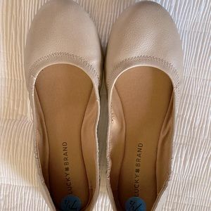 Lucky Brand flat